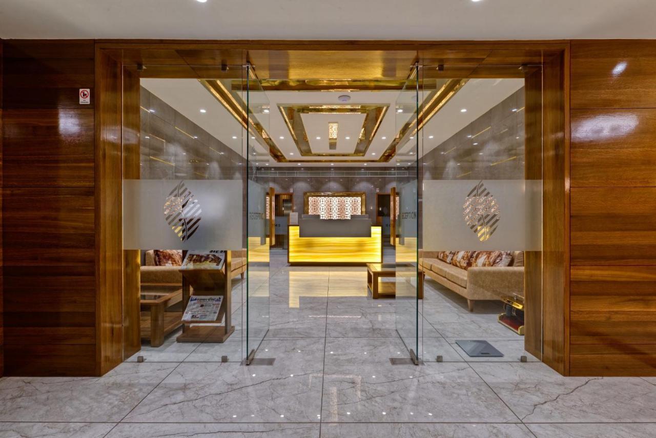 Hotel Flourish International อาเมดาบัด ภายนอก รูปภาพ